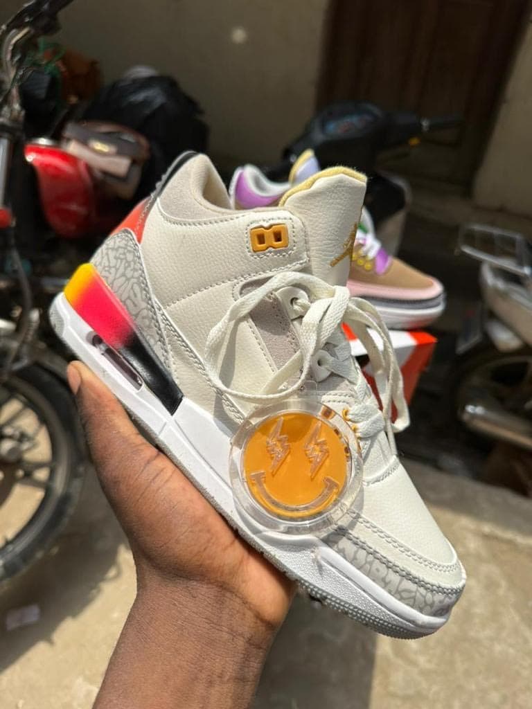 Air Jordan 4, Blanc ciment
