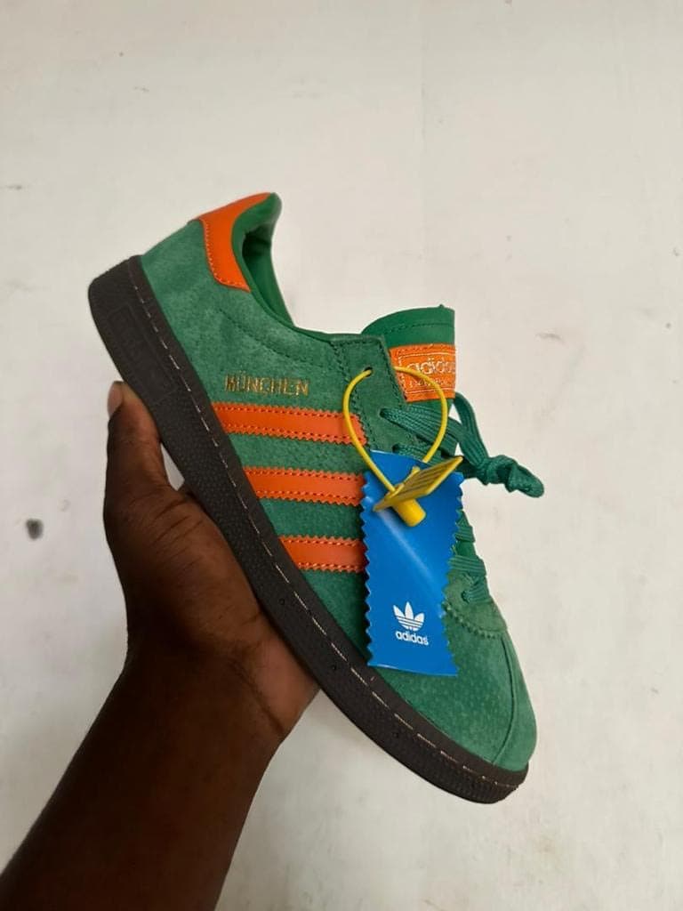 Handball Spezial, Vert et orange